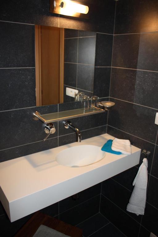 Hotel Gasthof Kapelhof Erpe-Mere Ruang foto